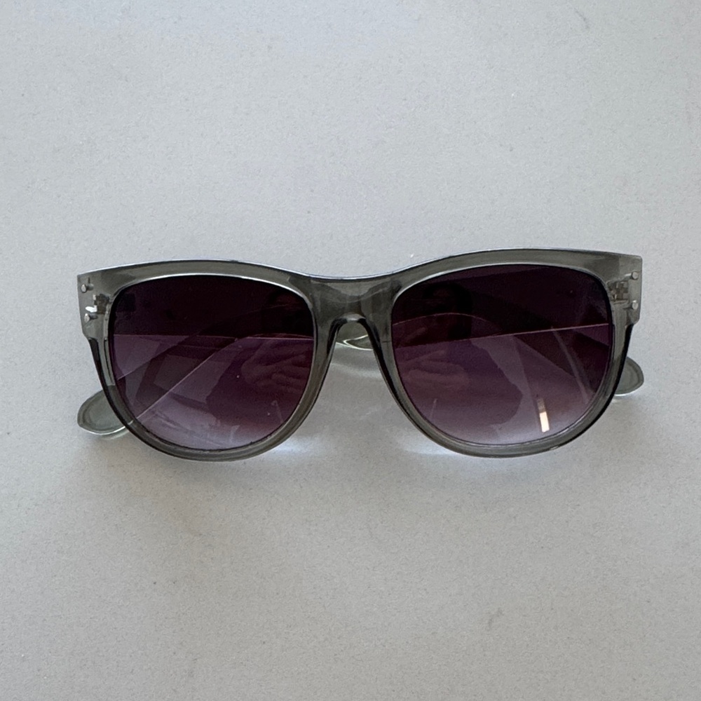 Aj Morgan Gray Sunglasses